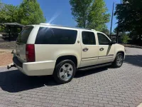 2010 Chevrolet Suburban – Image 8