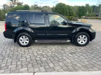 2011 Nissan Pathfinder – Image 5