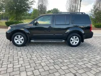2011 Nissan Pathfinder – Image 4