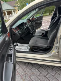 2010 Chevrolet Impala – Image 29