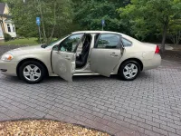 2010 Chevrolet Impala – Image 25