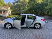 2016 Kia Forte – Image 11