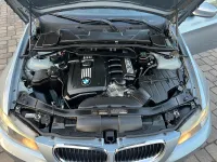 2011 BMW 3 Series – Image 2