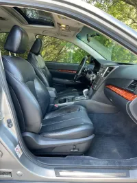 2010 Subaru Outback Limited – Image 14