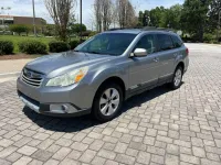 2010 Subaru Outback Limited – Image 4