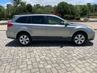 2010 Subaru Outback Limited – Image 5
