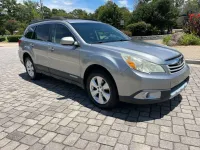 2010 Subaru Outback Limited – Image 3