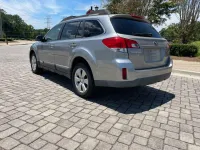 2010 Subaru Outback Limited – Image 6