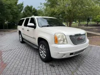 2010 GMC Yukon Denali – Image 9