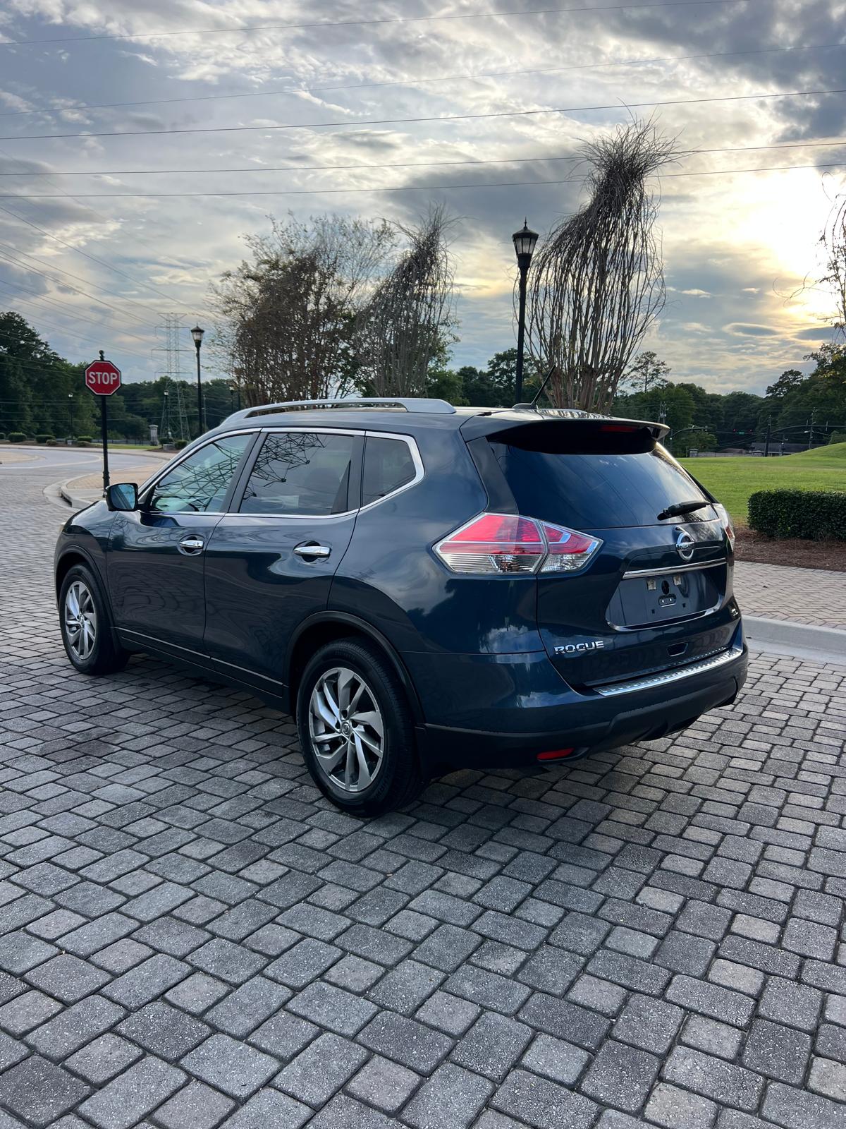2015 NISSAN ROGUE SL – Image 12