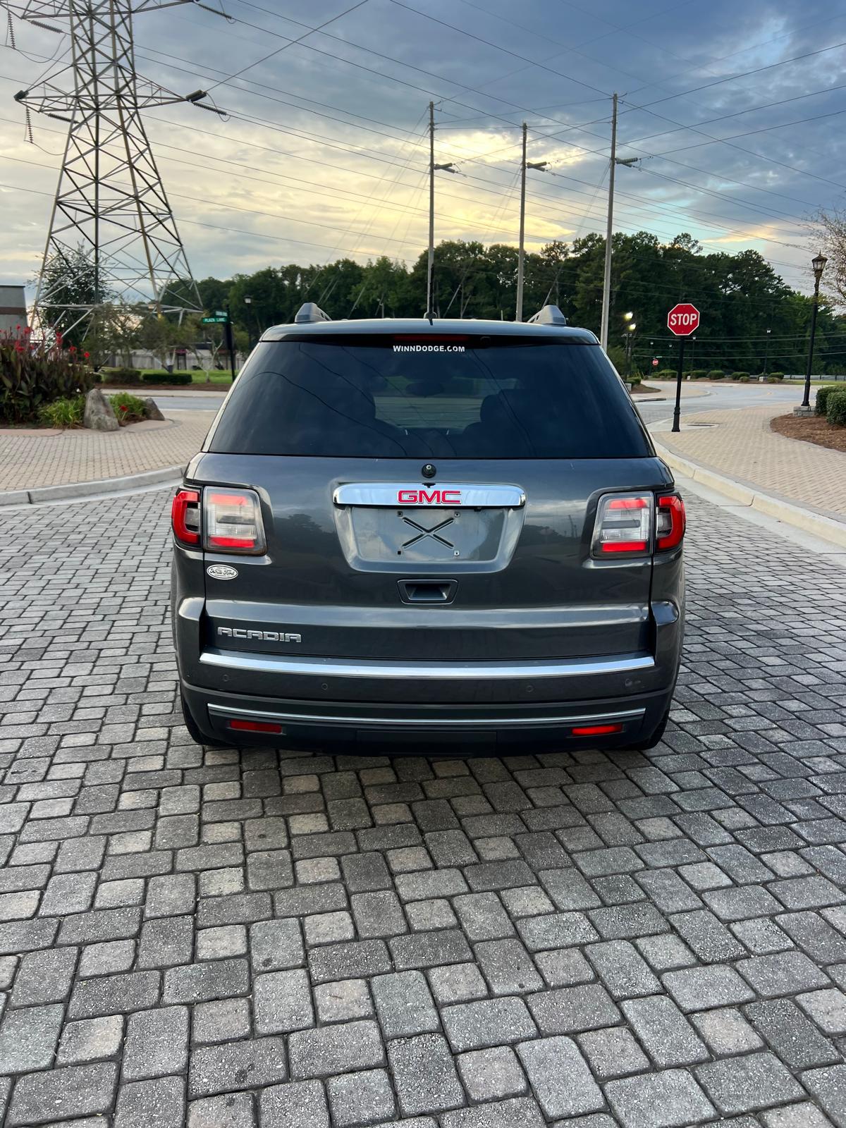 2014 GMC Acadia – Image 15