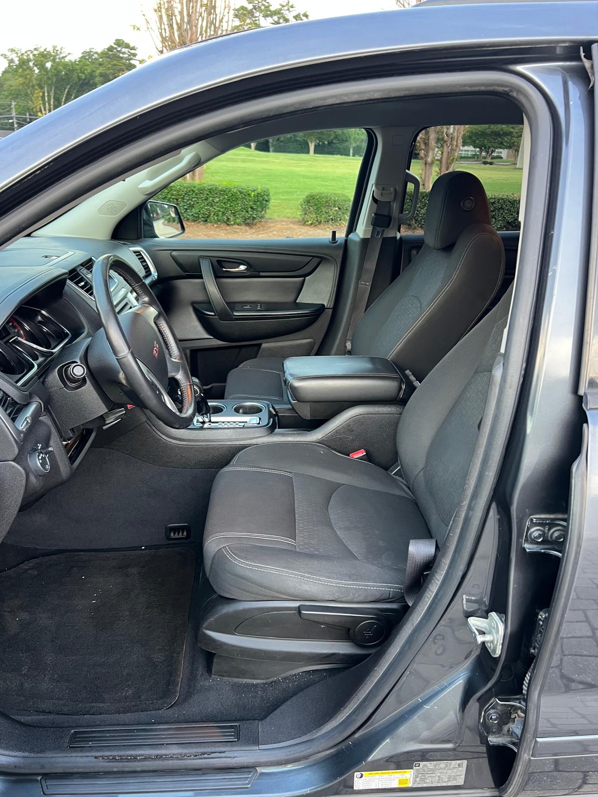 2014 GMC Acadia – Image 10