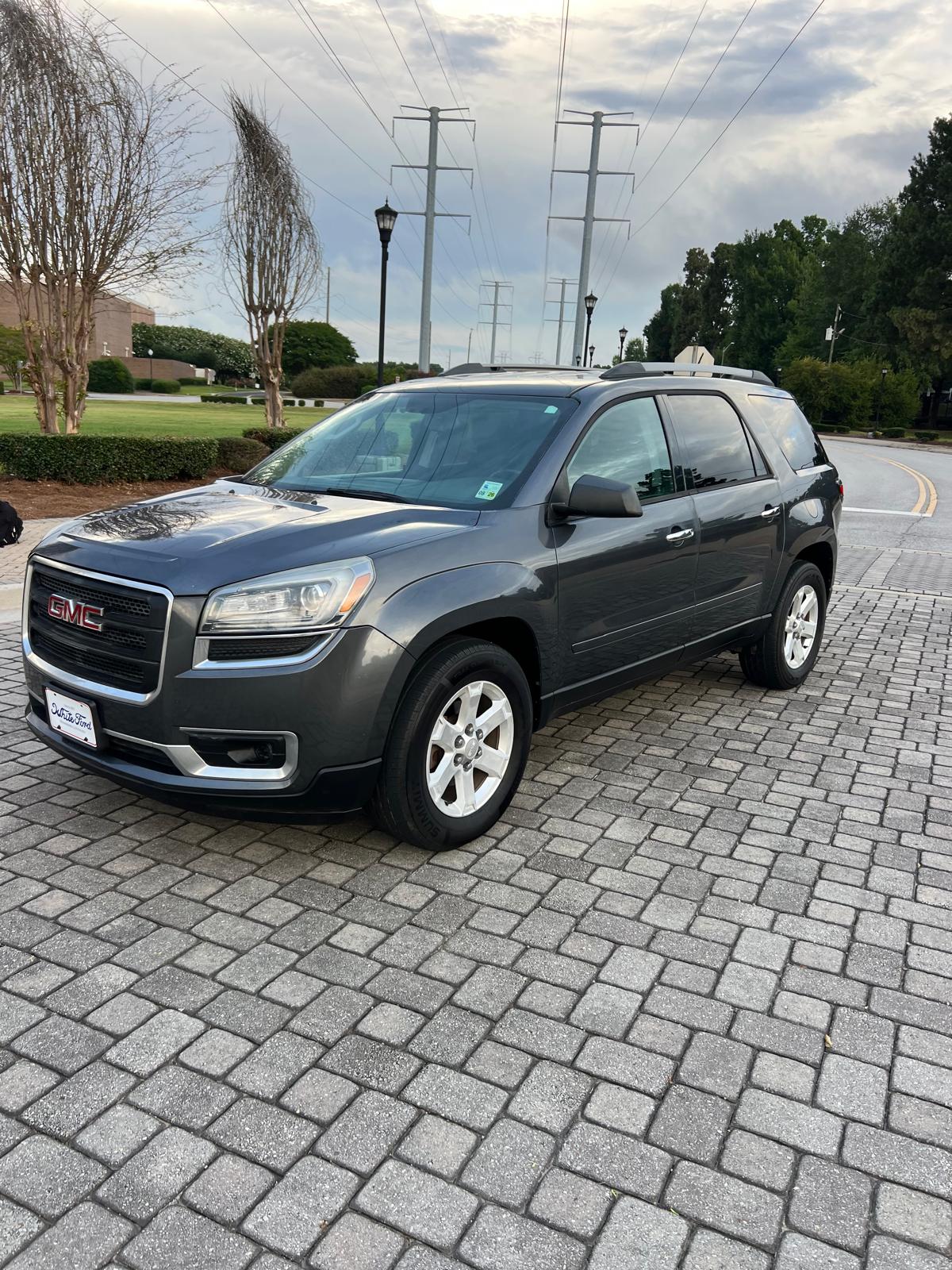 2014 GMC Acadia – Image 2
