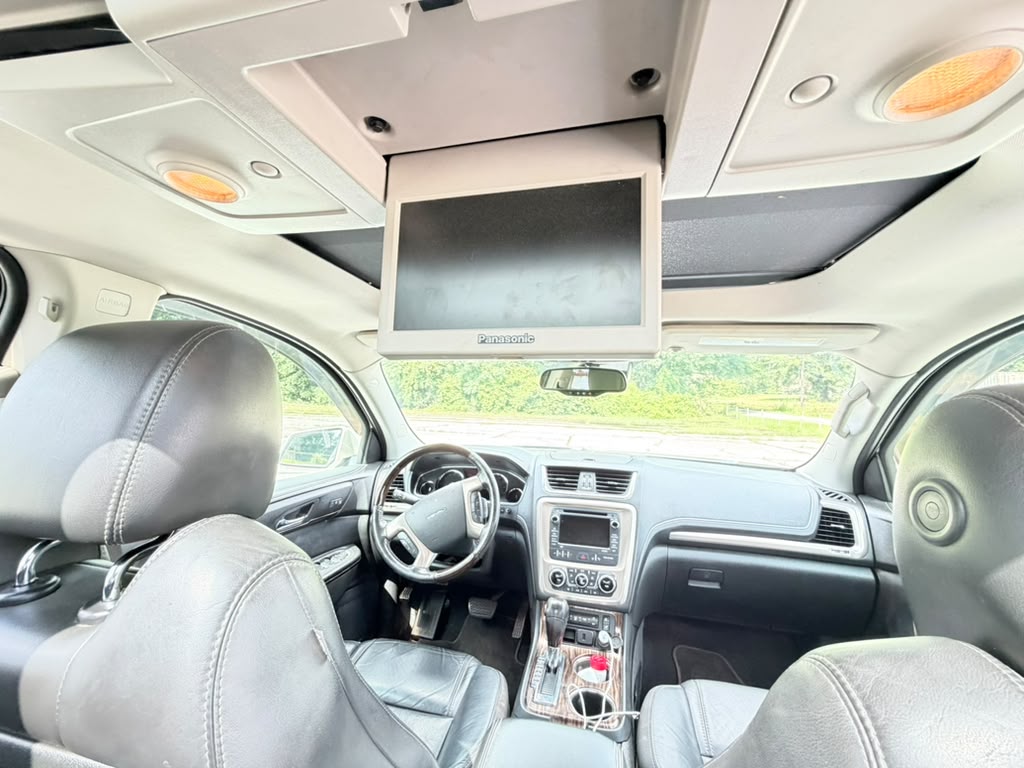 2015 GMC ACADIA – Image 9