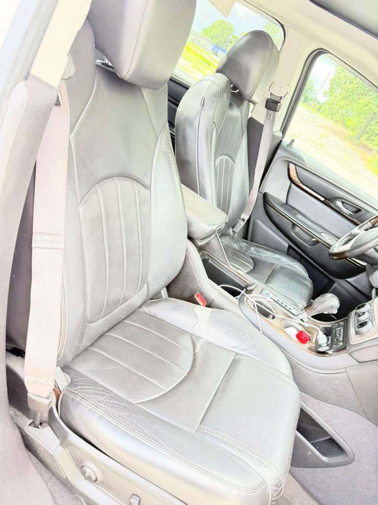 2015 GMC ACADIA – Image 10