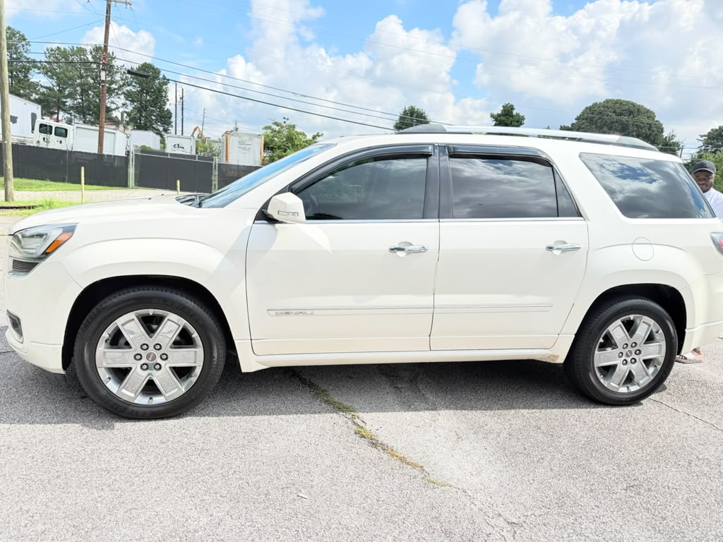 2015 GMC ACADIA – Image 4