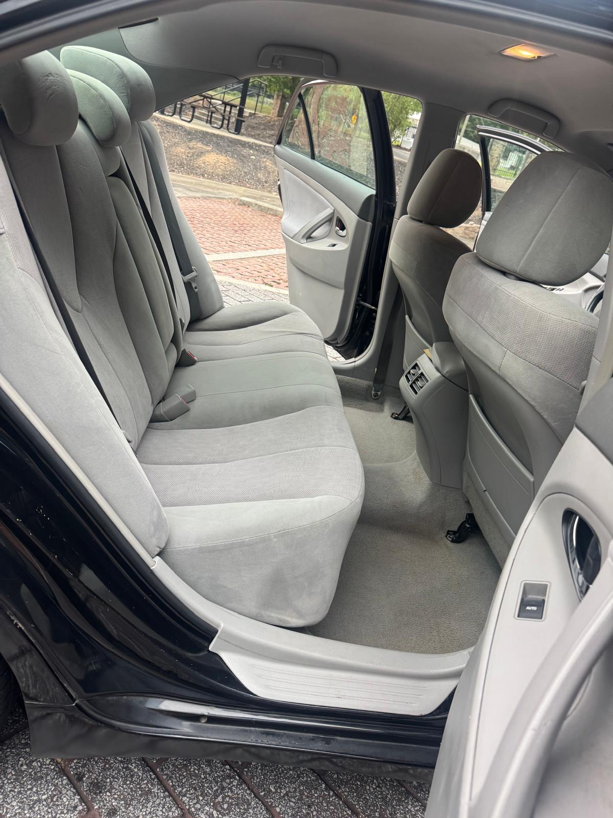 2010 TOYOTA CAMRY HYBRID – Image 11