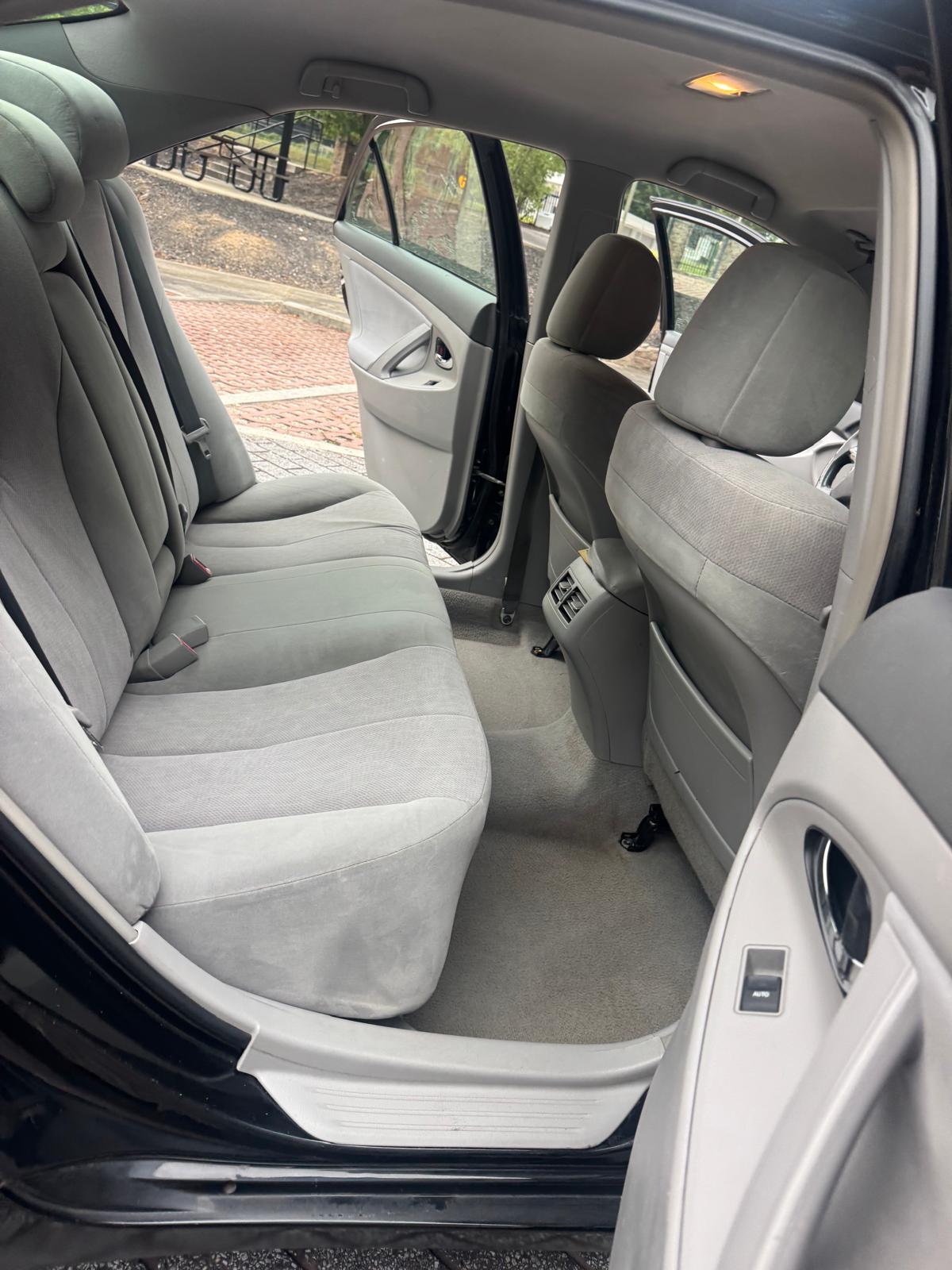 2010 TOYOTA CAMRY HYBRID – Image 6