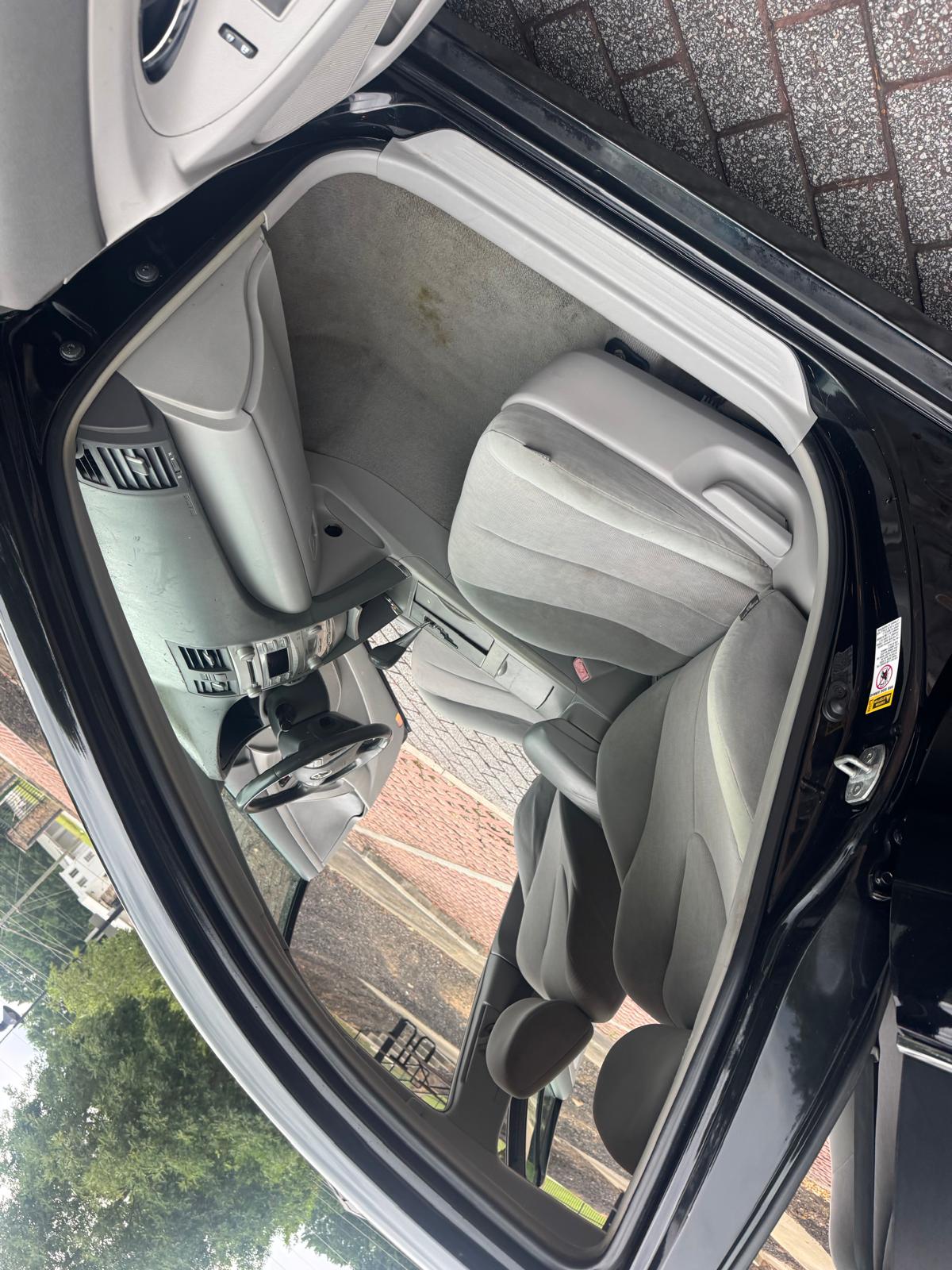 2010 TOYOTA CAMRY HYBRID – Image 10