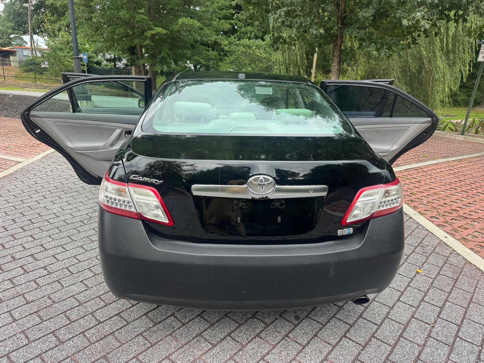 2010 TOYOTA CAMRY HYBRID – Image 2