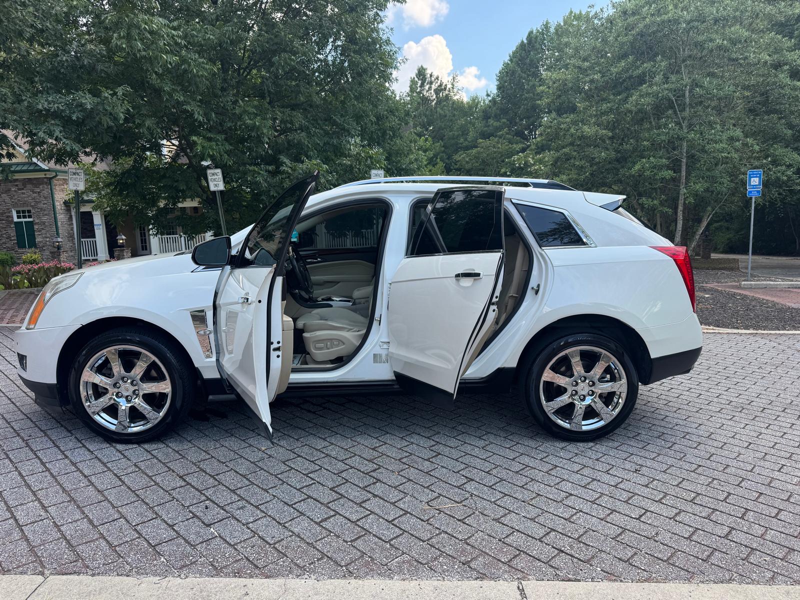 2011 CADILLAC SRX – Image 15