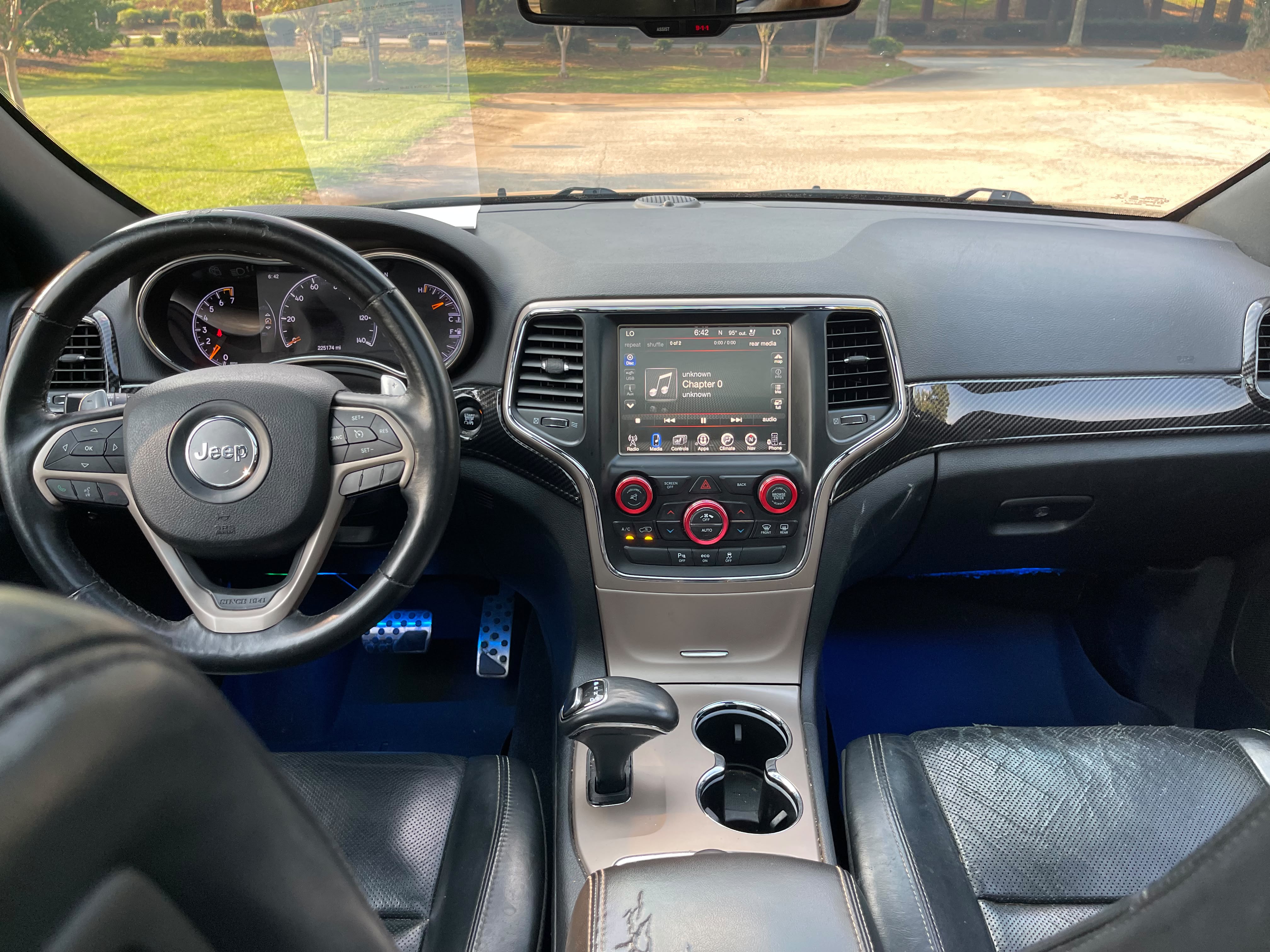 2015 JEEP GRAND CHEROKEE LIMITED – Image 10