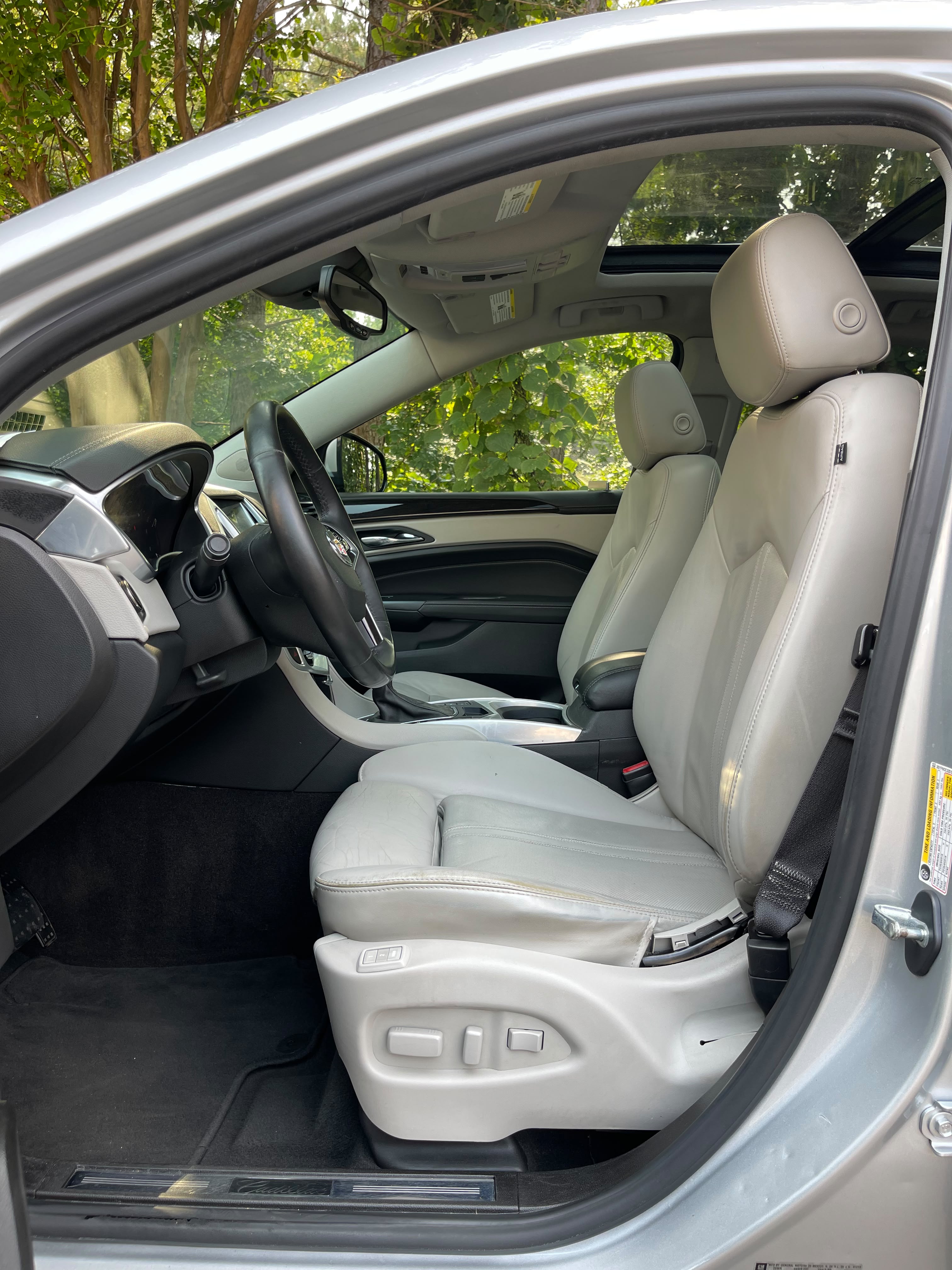 2013 CADILLAC SRX – Image 10