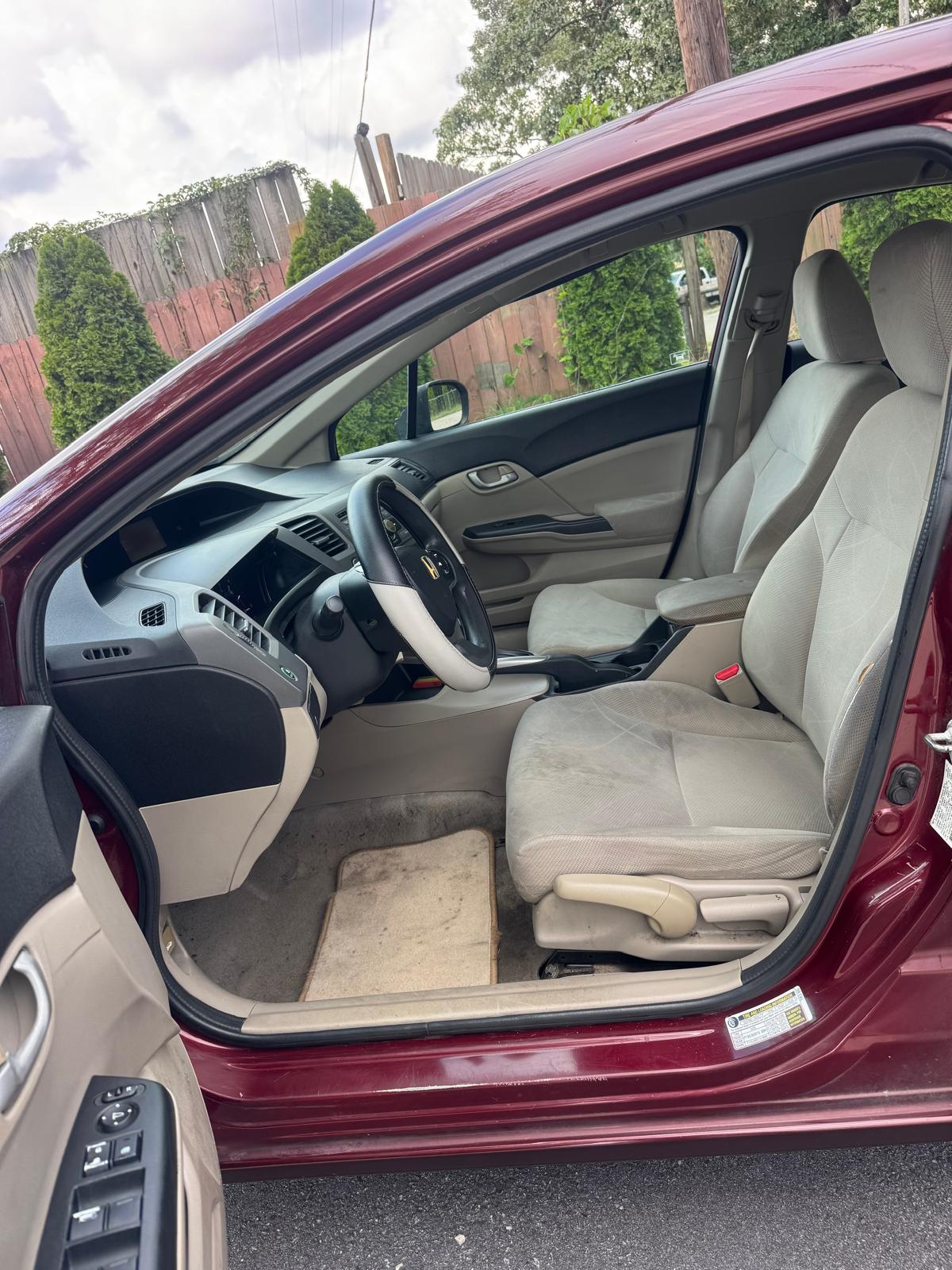 2012 HONDA CIVIC LX 4dr Sedan – Image 11