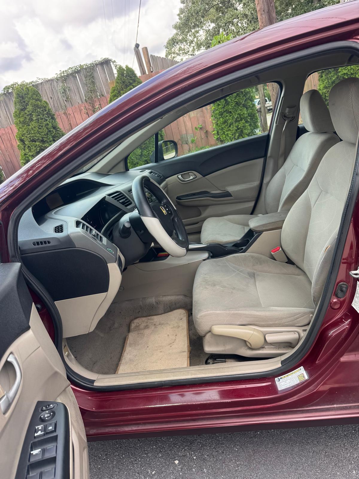 2012 HONDA CIVIC LX 4dr Sedan – Image 10