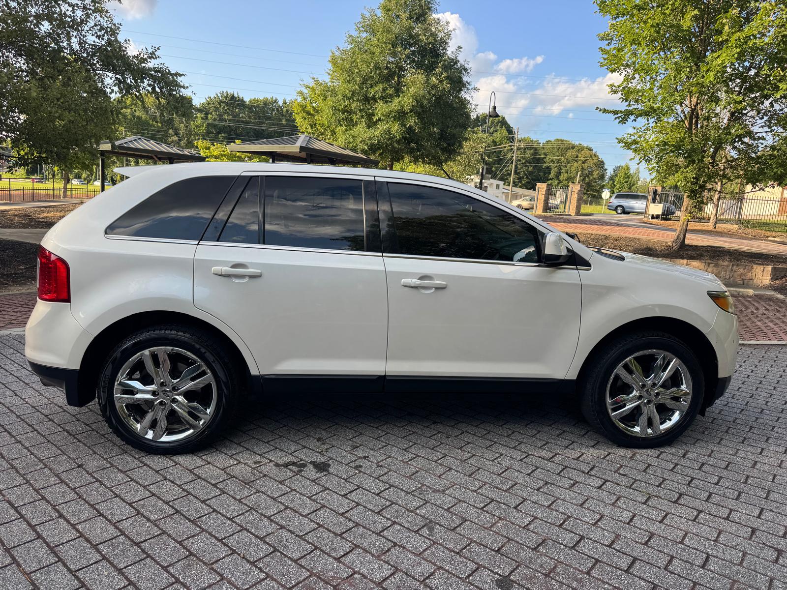 2011 FORD EDGE – Image 12