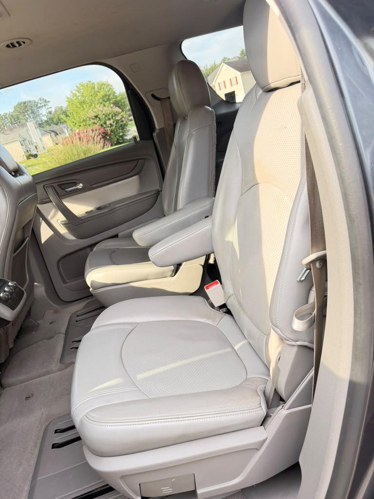 2014 GMC ACADIA – Image 27