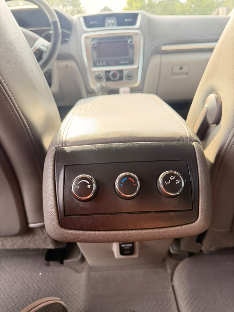 2014 GMC ACADIA – Image 18