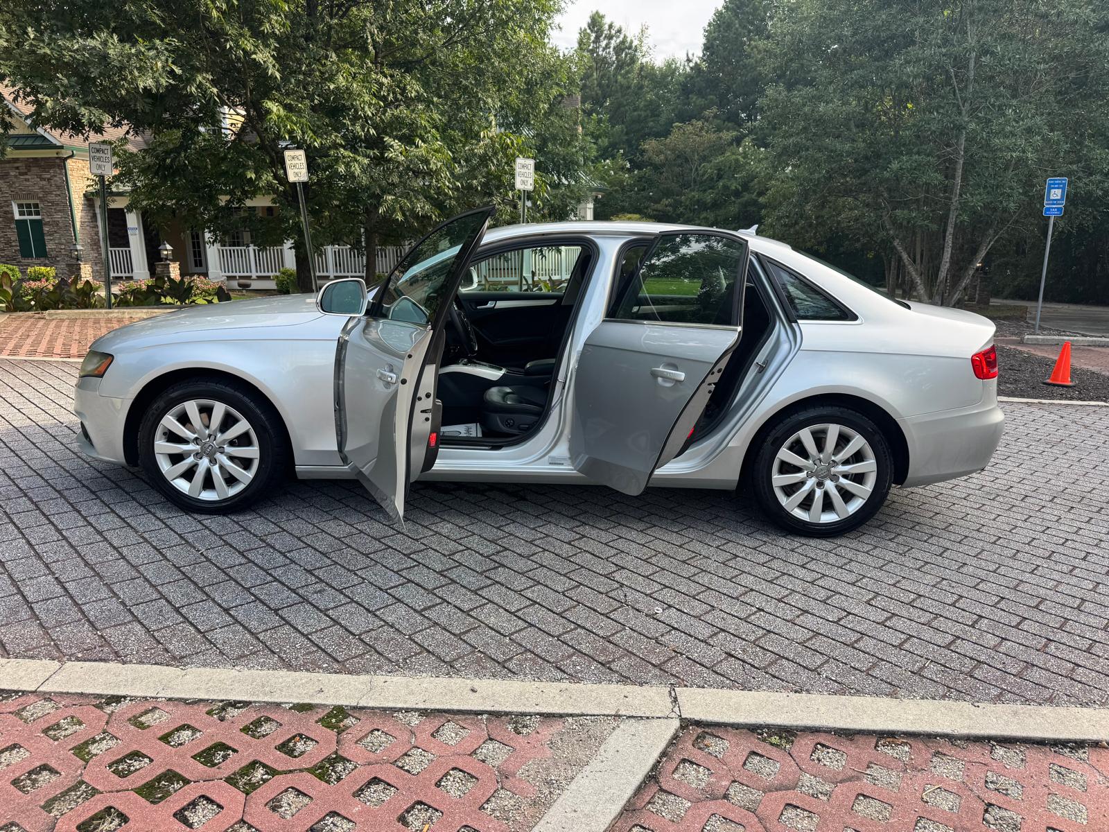 2009 AUDI A4 – Image 24
