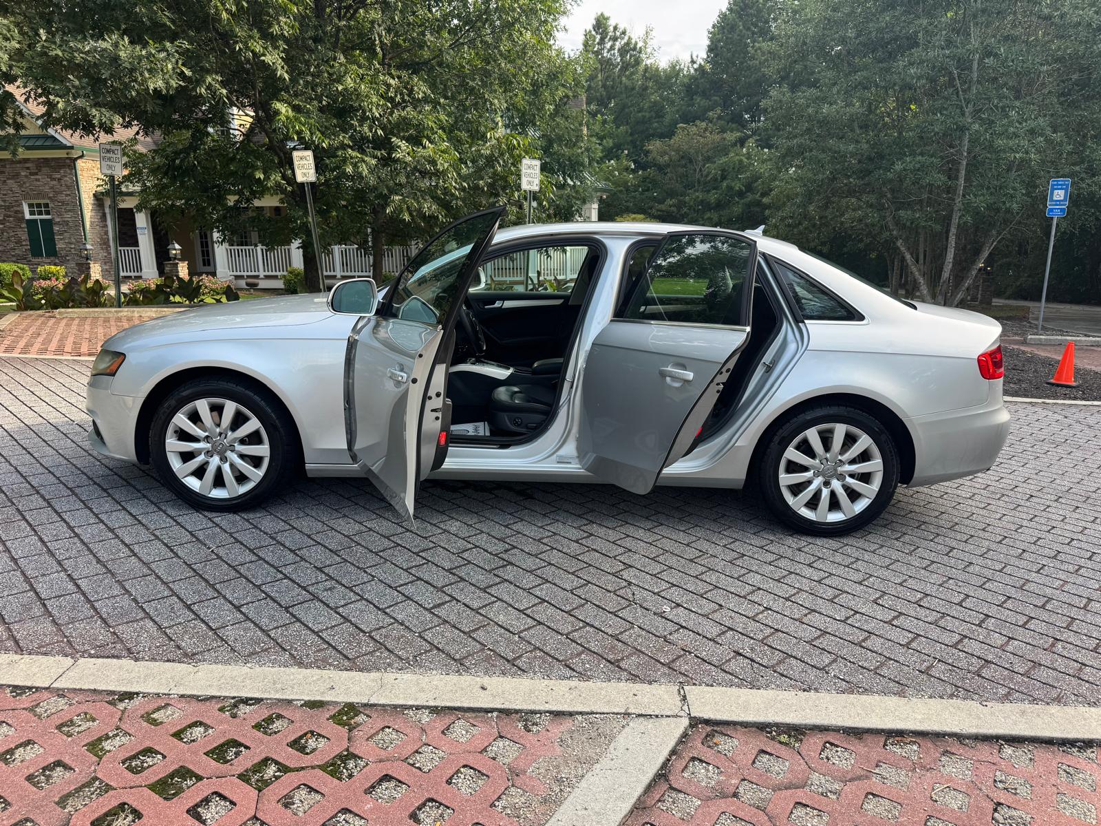 2009 AUDI A4 – Image 16