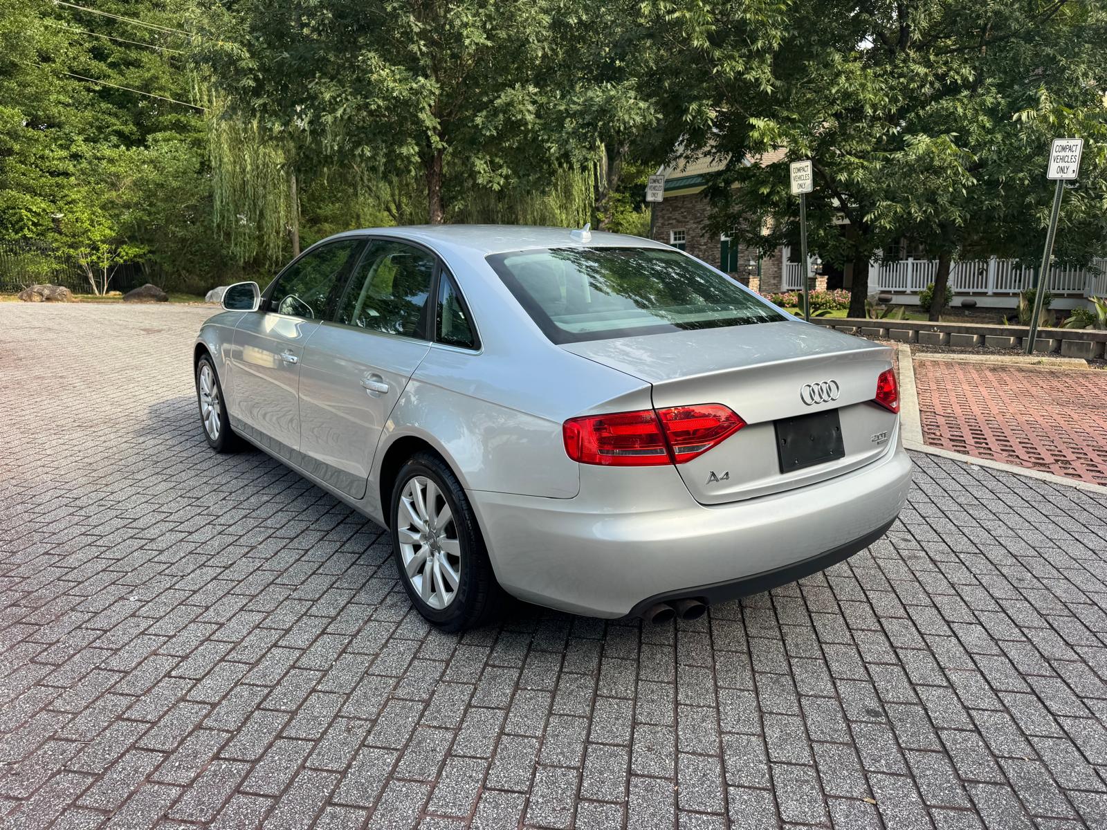 2009 AUDI A4 – Image 11