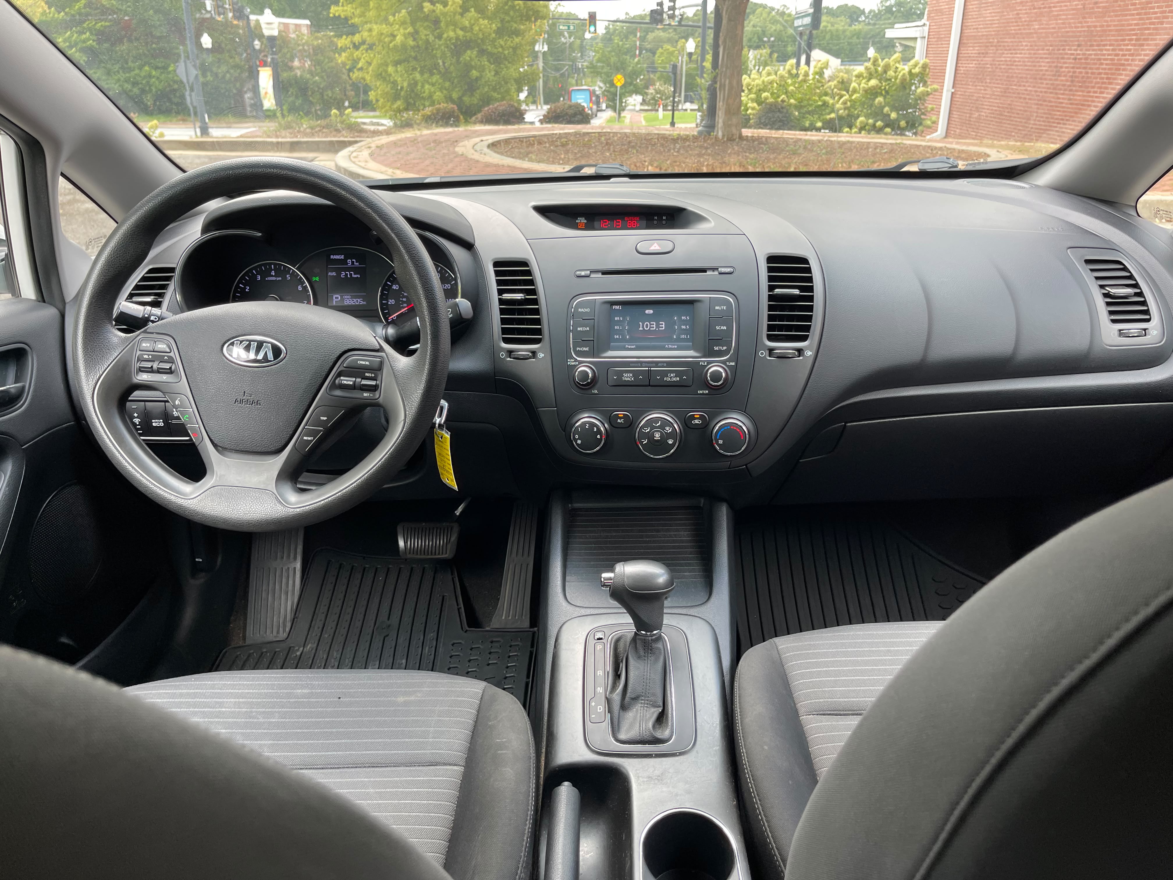 2016 KIA FORTE LX – Image 11