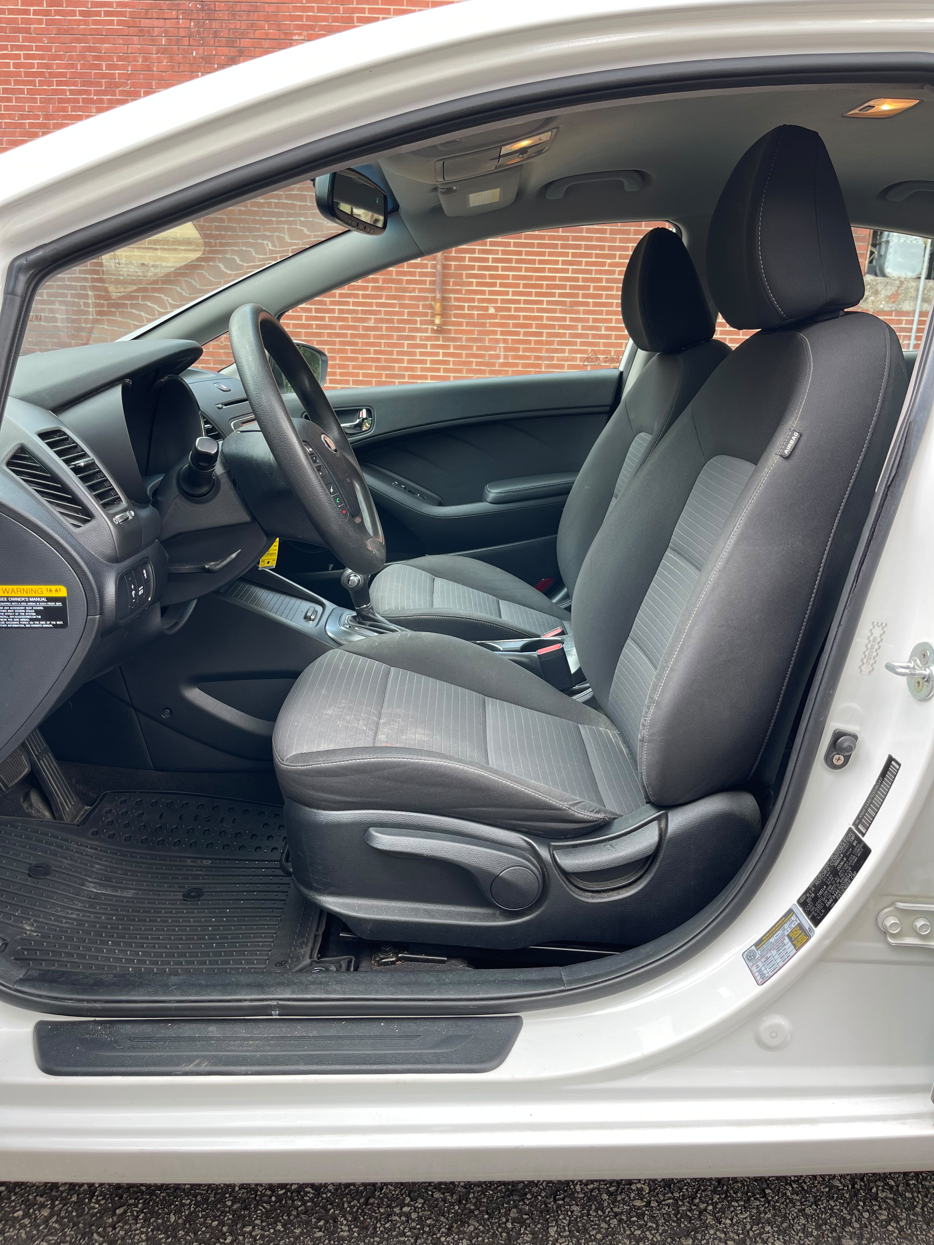 2016 KIA FORTE LX – Image 7