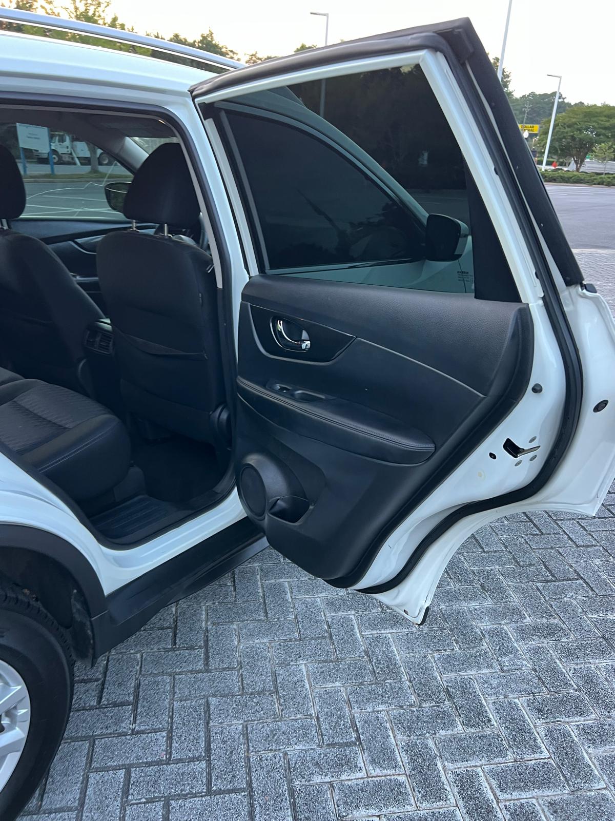 2019 NISSAN ROGUE – Image 8