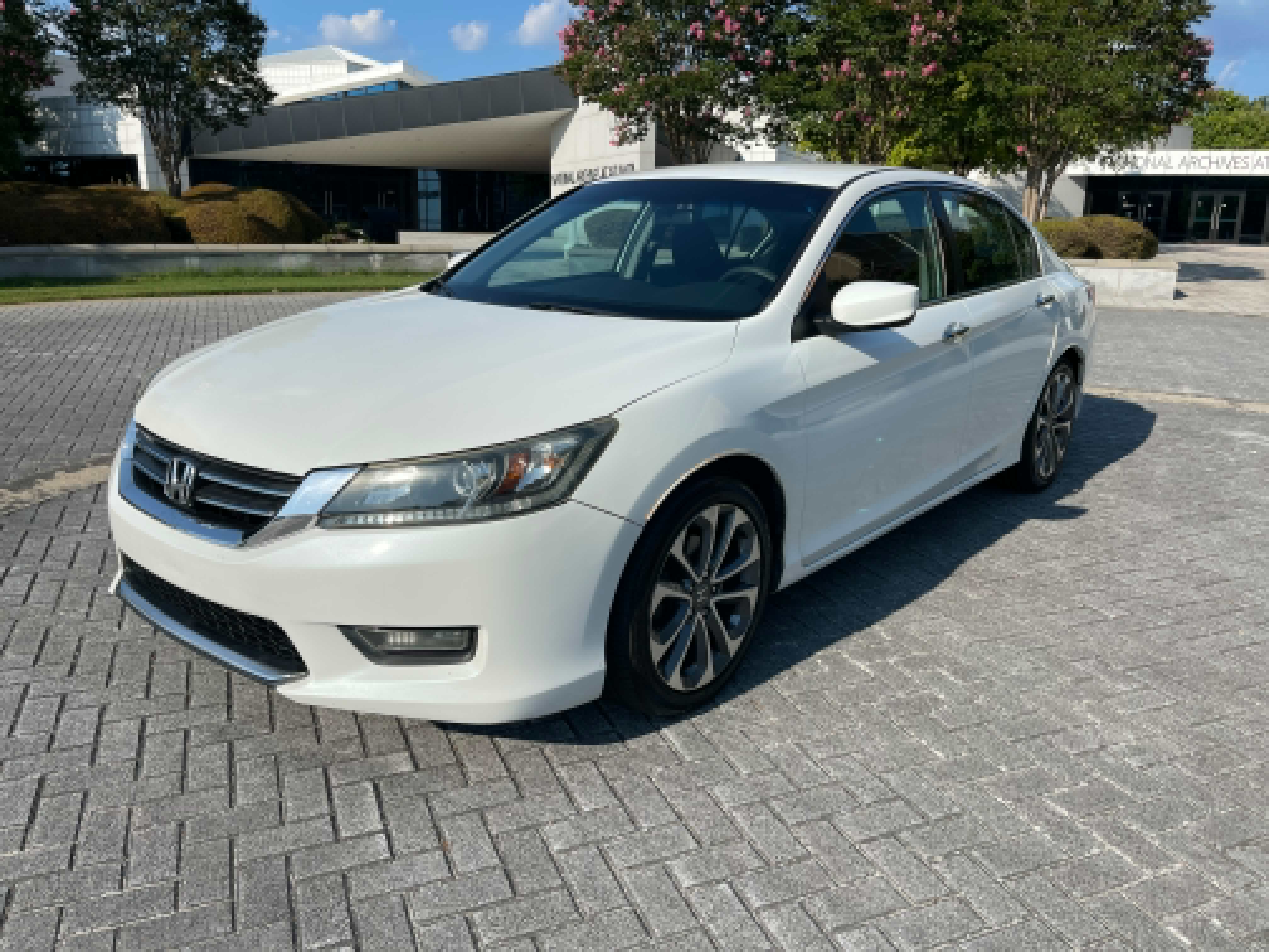2014 HONDA ACCORD SPORTT – Image 15