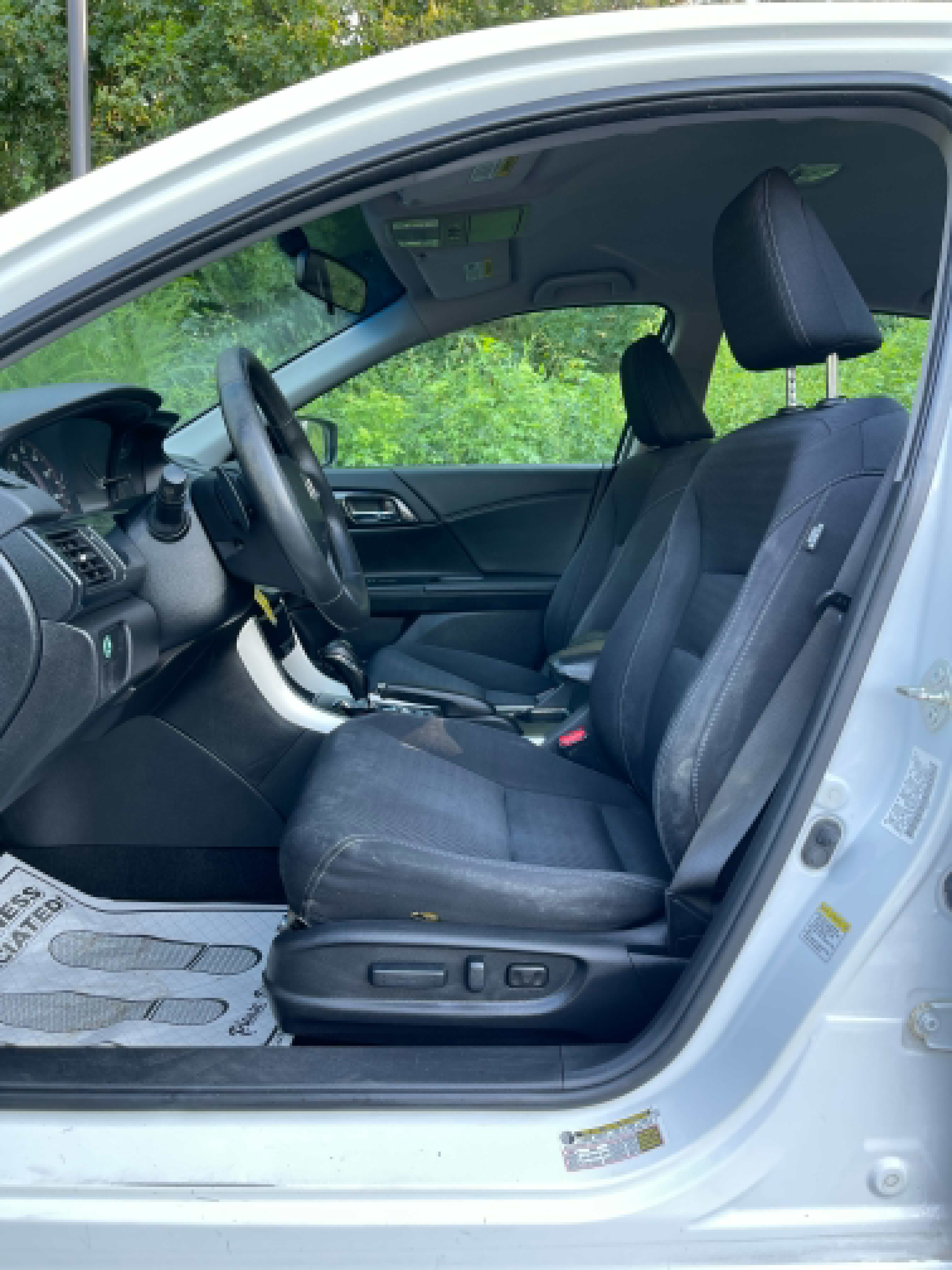 2014 HONDA ACCORD SPORTT – Image 14