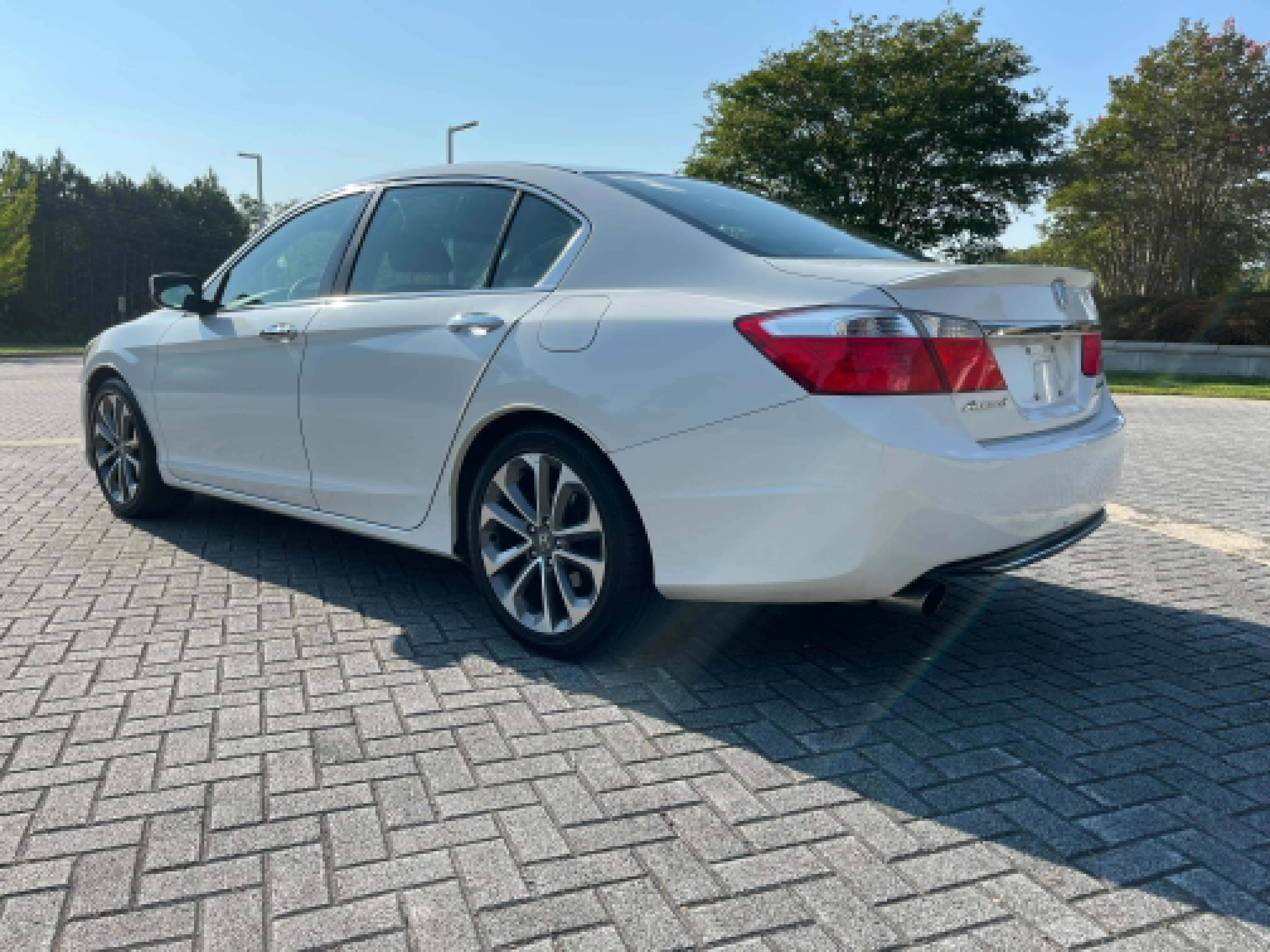 2014 HONDA ACCORD SPORTT – Image 12