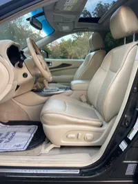 2013 INFINITI JX35 – Image 8