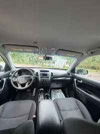 2014 KIA SORENTO – Image 6