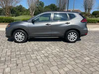 2017 NISSAN ROGUE – Image 5