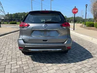 2017 NISSAN ROGUE – Image 10