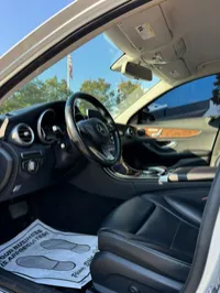 2016 MERCEDES-BENZ C-CLASS – Image 17