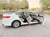 2018 KIA OPTIMA – Image 11