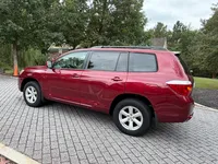 2010 TOYOTA HIGHLANDER β Image 8