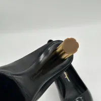 décolleté Ferragamo Bari Flower Heel Pumps – Image 6