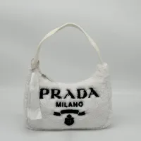 Prada Re-Edition 2000  – Immagine 1
